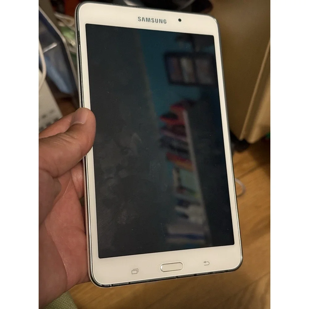 Samsung Galaxy Tab 4 SM-T230N 8GB, Wi-Fi, 7in - White , Good‎ Working Condition